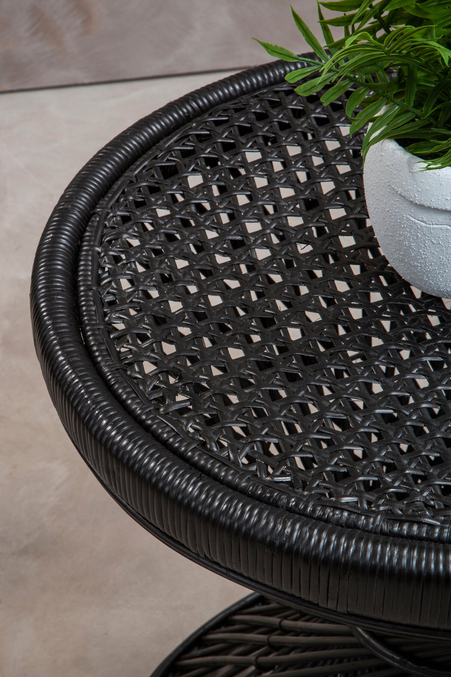 India Black Finish Twisted  Accent Table