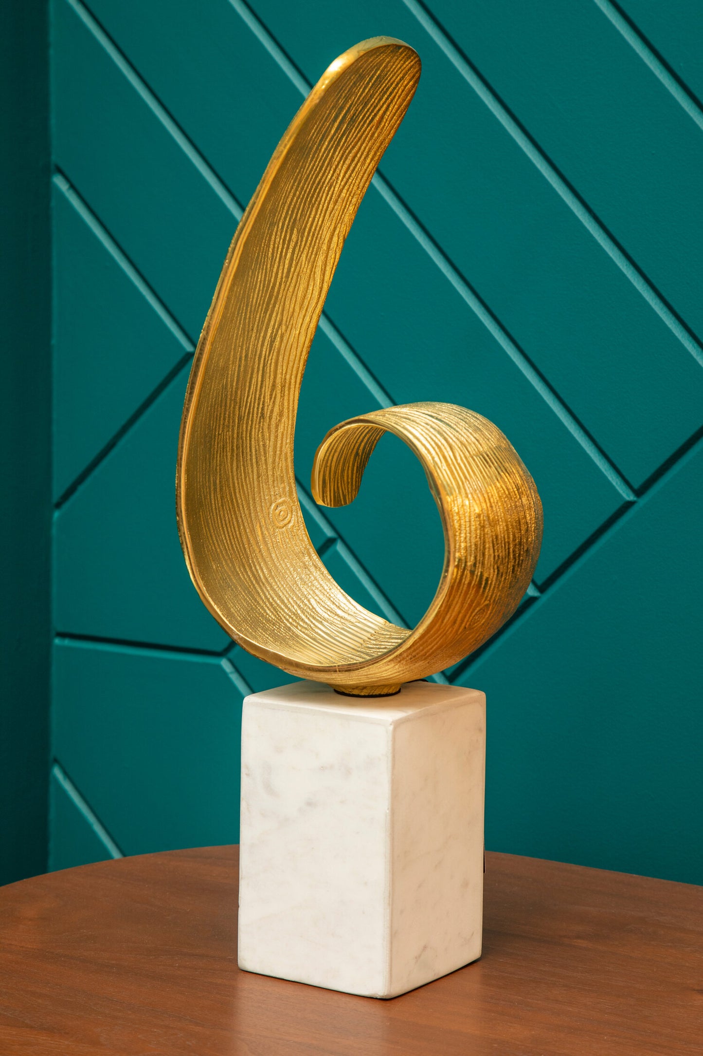 Luxe Decor Gold Curl Metal Sculpture
