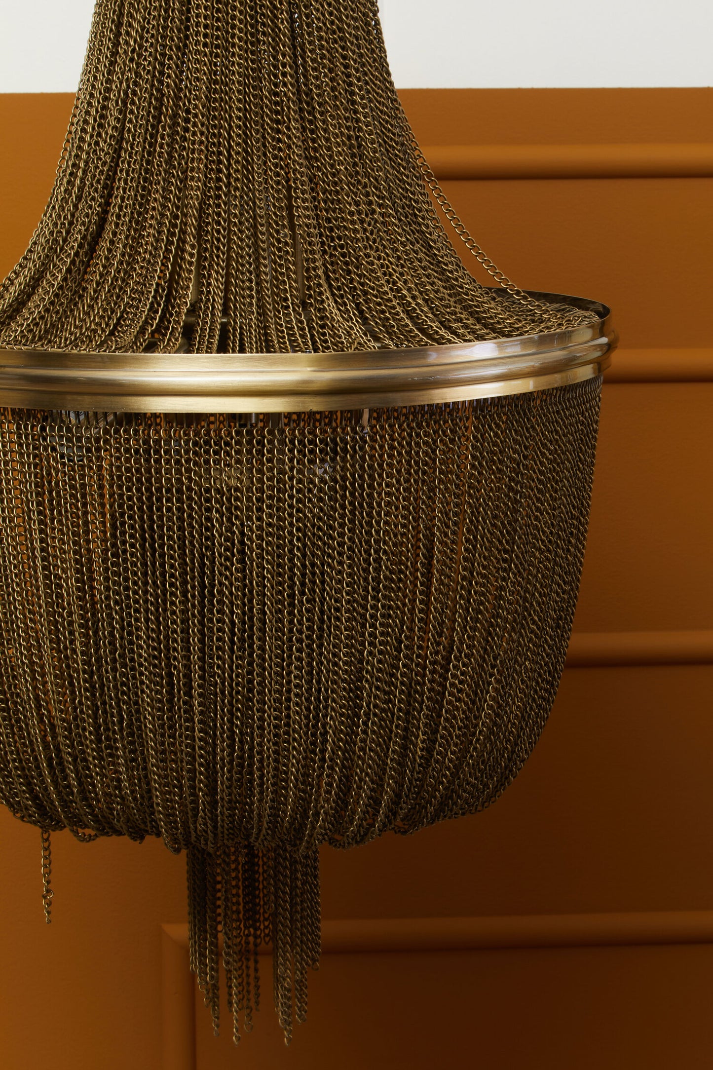 Phantom Antique Chain Design Chandelier