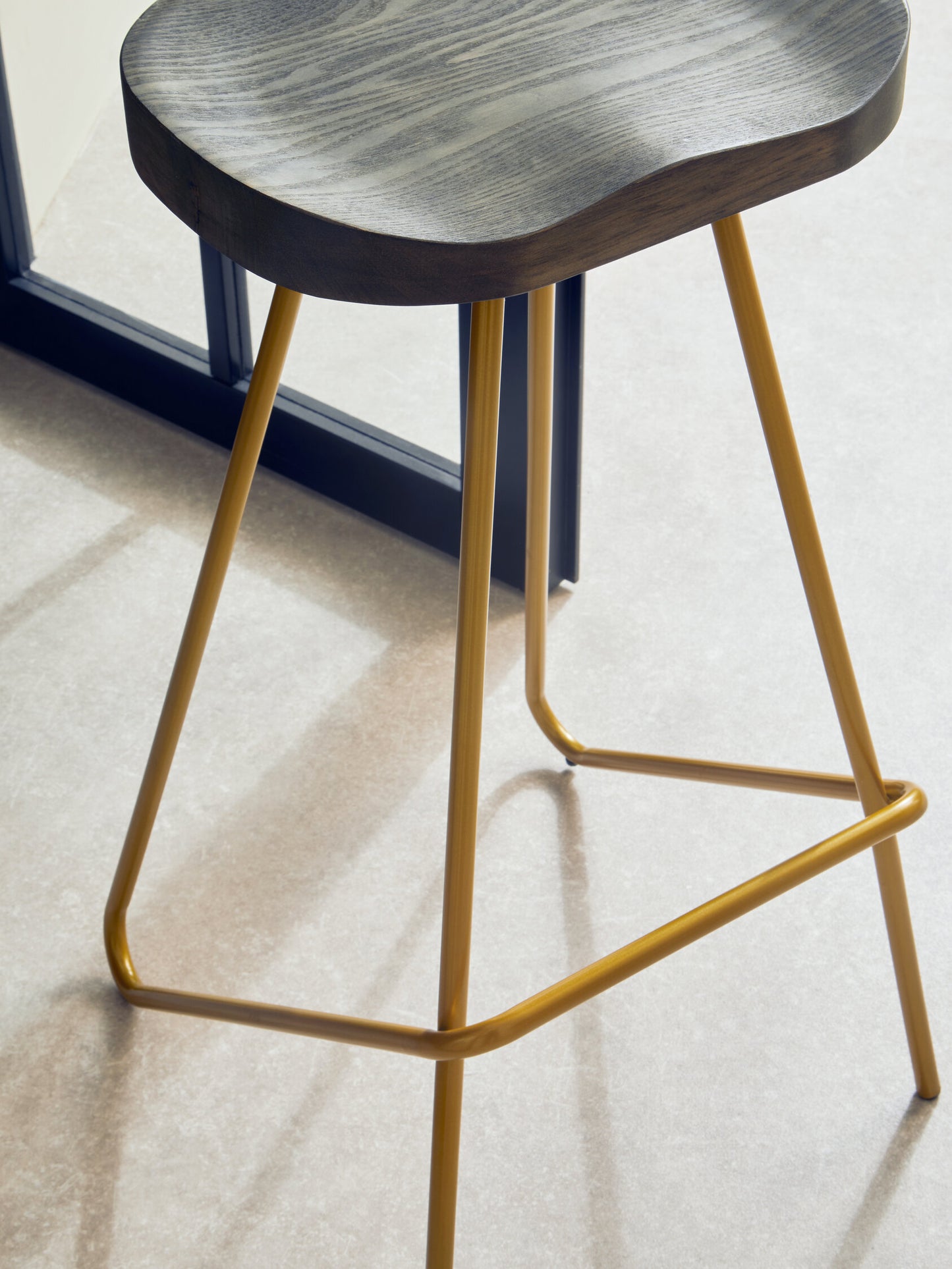 Industrial Elm Wood Bar Stool With Metal Legs