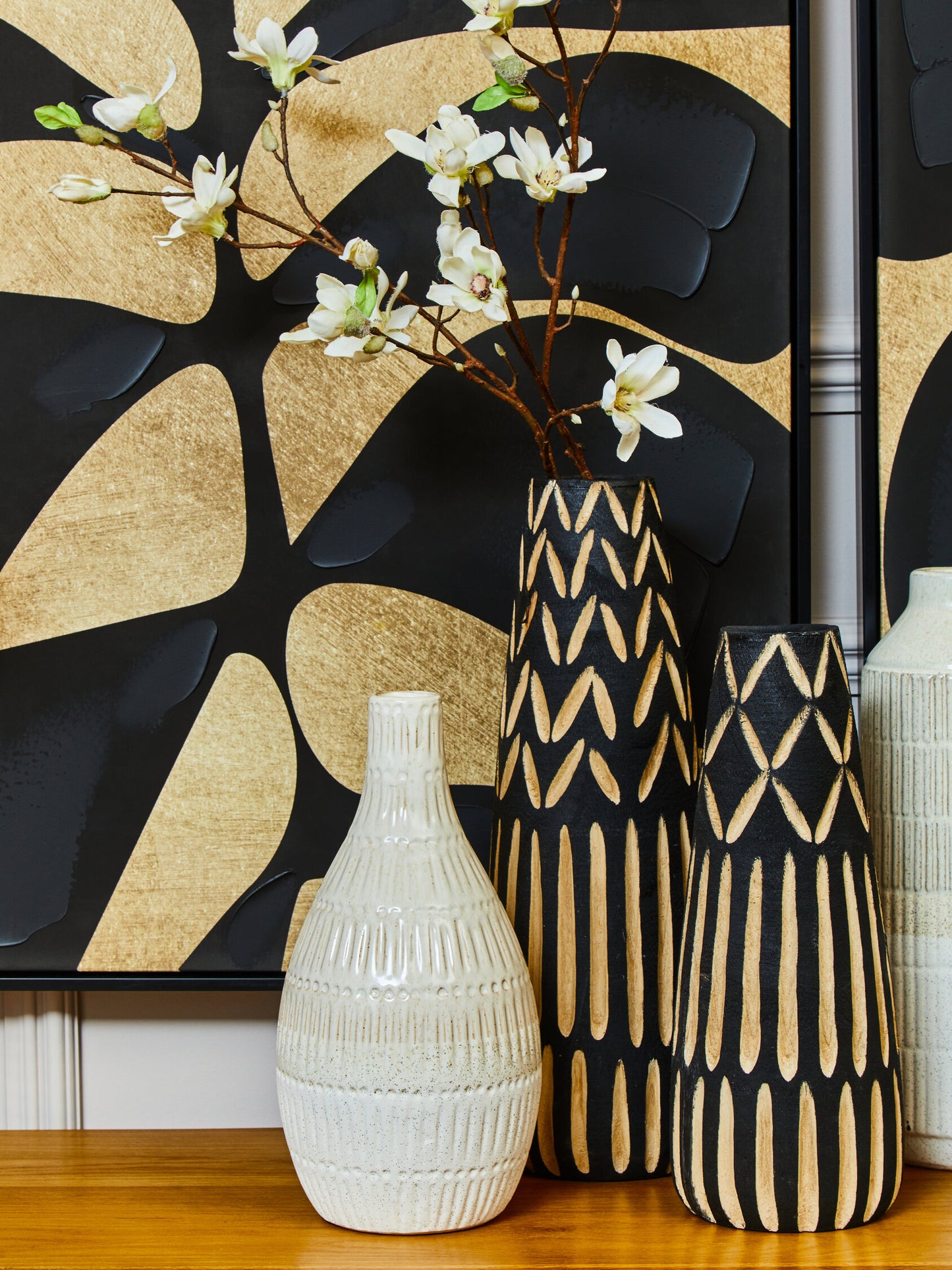 Galleria Canvas Black Leaf Design Wall Art