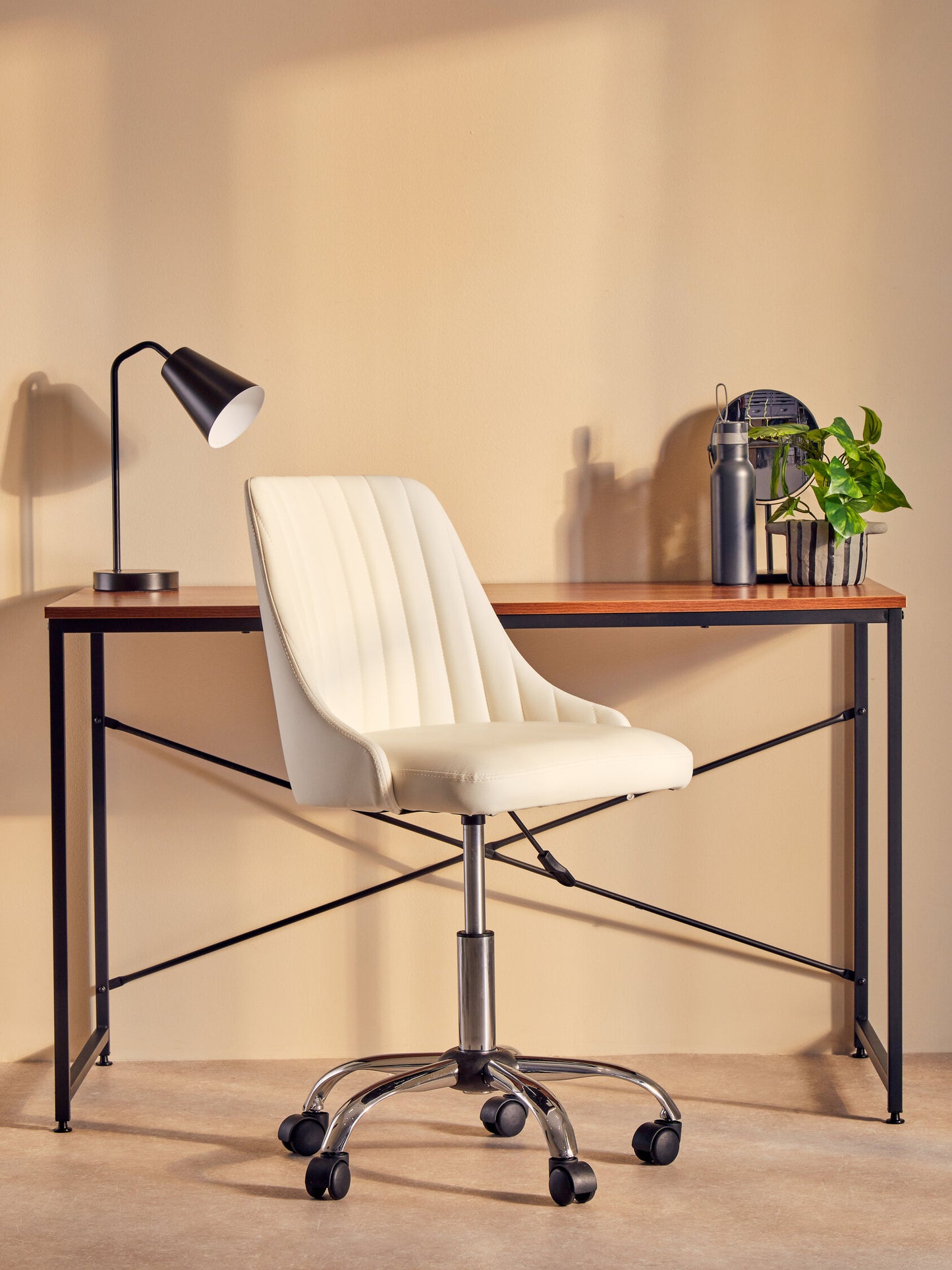 Jaxon Off White Leather Effect Modern Office Chair