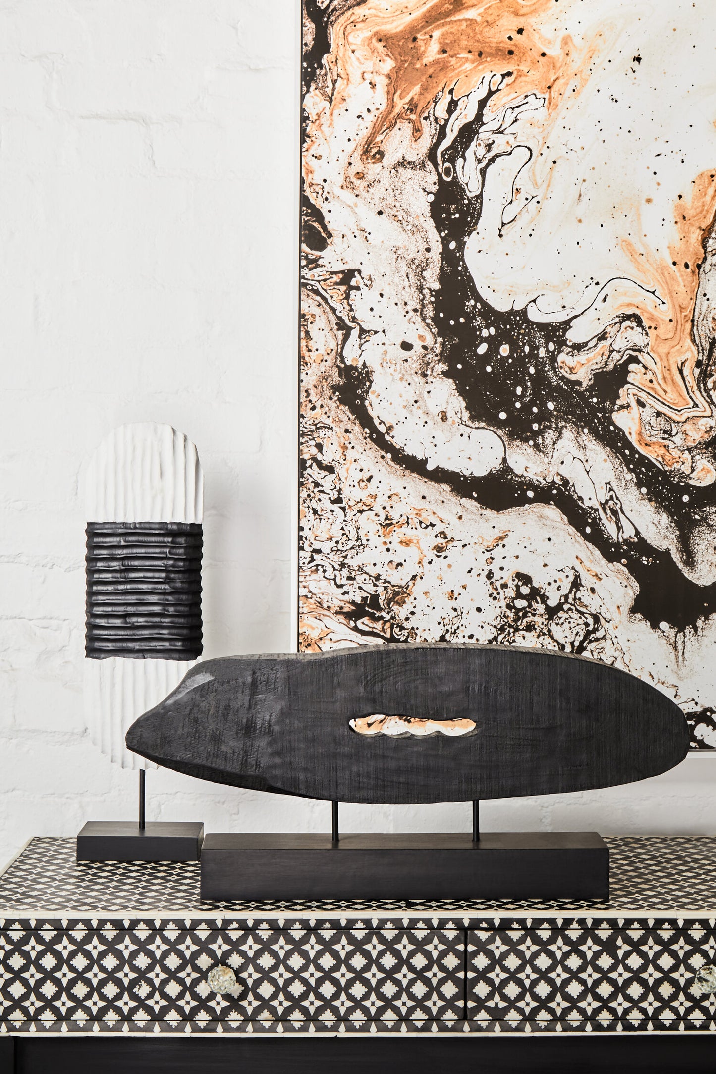 Luxe Decor Rustic Black Horizontal Mango Wood Slice Sculpture