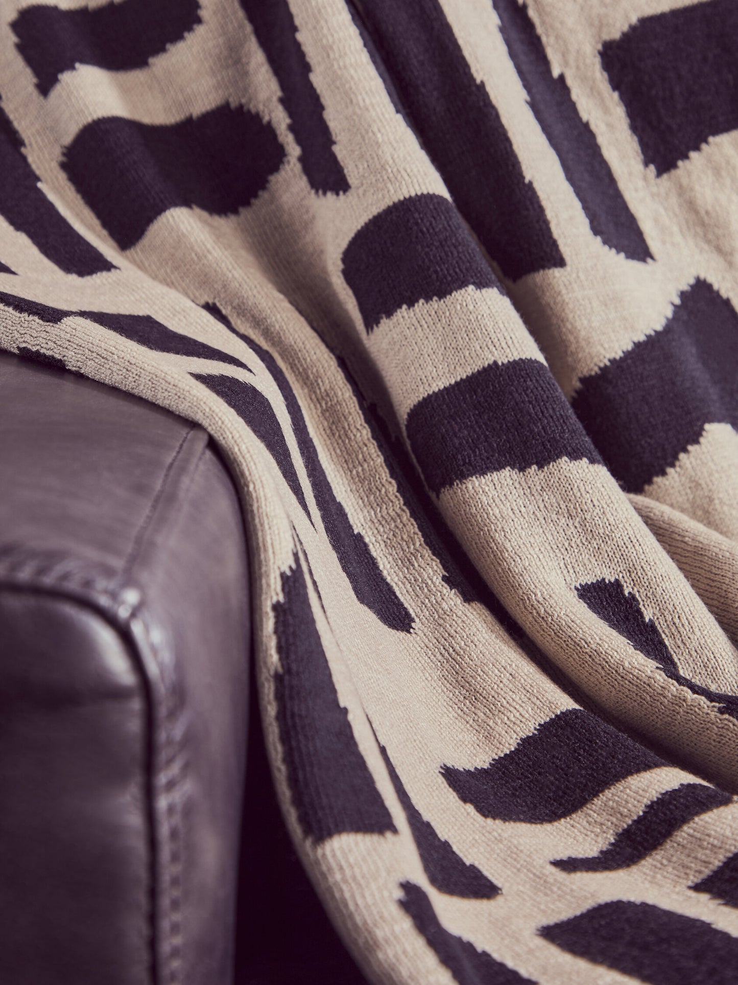 The Edit Natural Black Geometric Throw