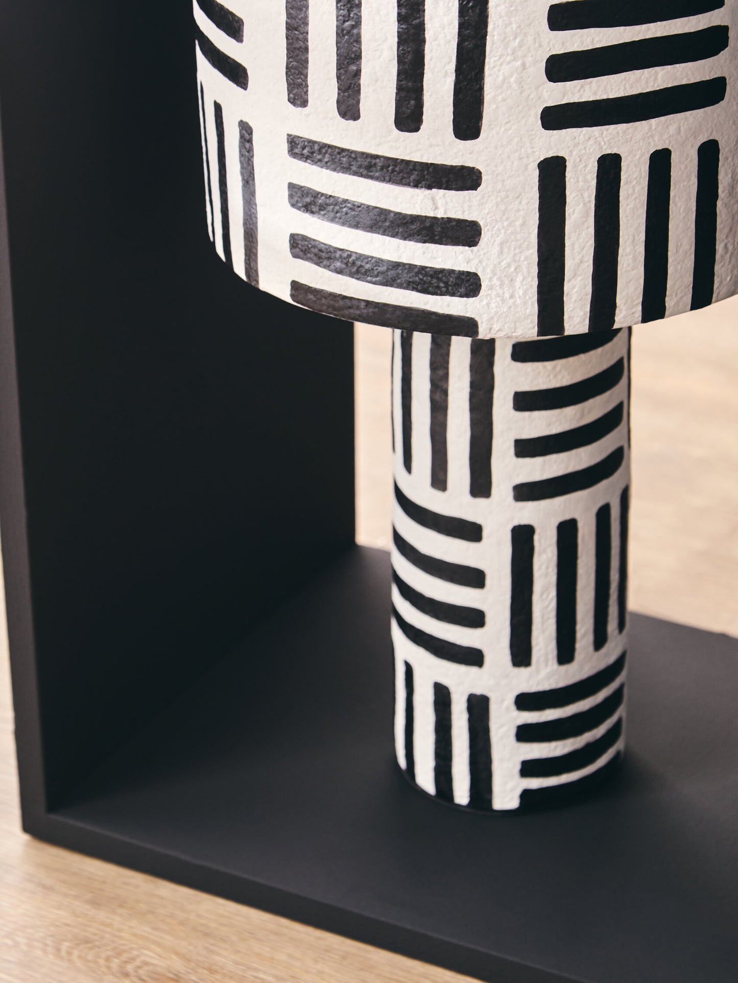 Mono Black White Geometric Papier Mache Table Lamp