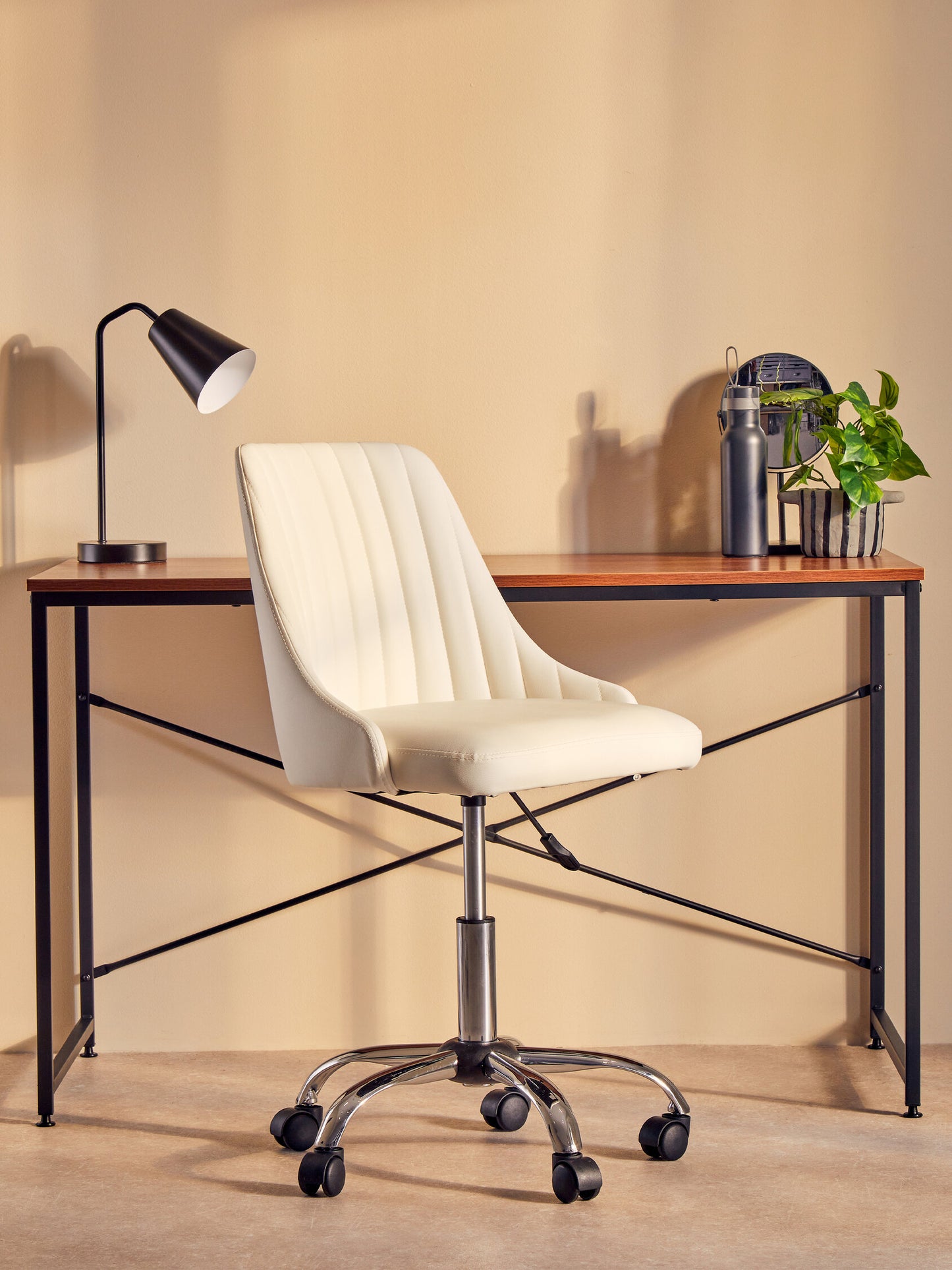 Jaxon Off White Leather Effect Modern Office Chair