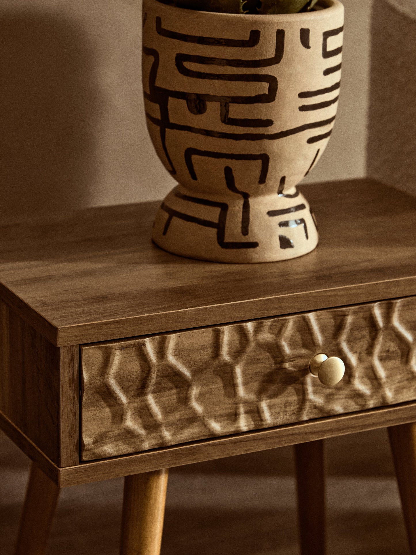 Oscar Wood Veneer Bedside Table with 1 Drawer